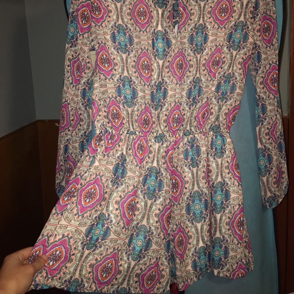 PRETTY, LONG SLEEVE ROMPER